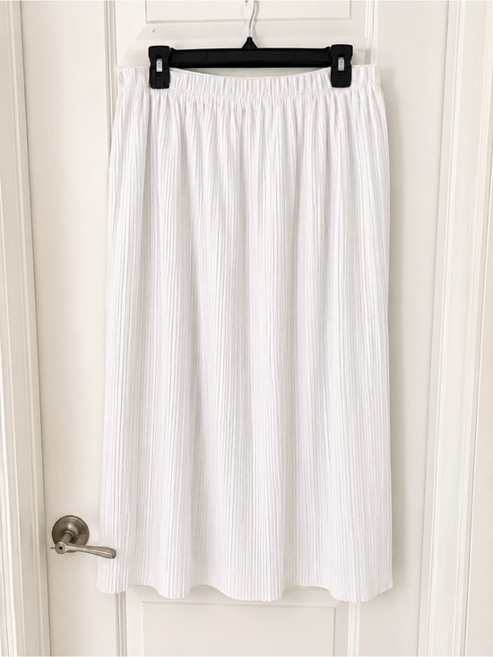 COS Dresses & Skirts - COS Women’s White Pleated Midi Skirt Elastic Waist Size 14